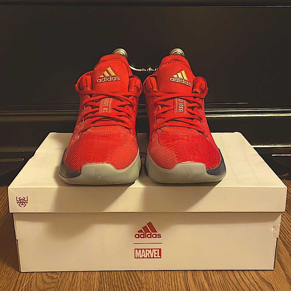 Adidas Donovan Mitchell issue 2 ‘journey’ Spider-Man basketball shoes